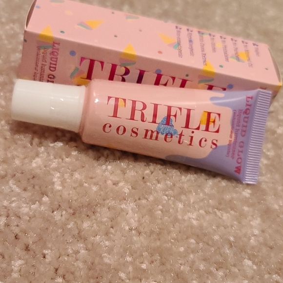 Liquid luminizer Trifle Liquid Glow - Picture 4 of 4